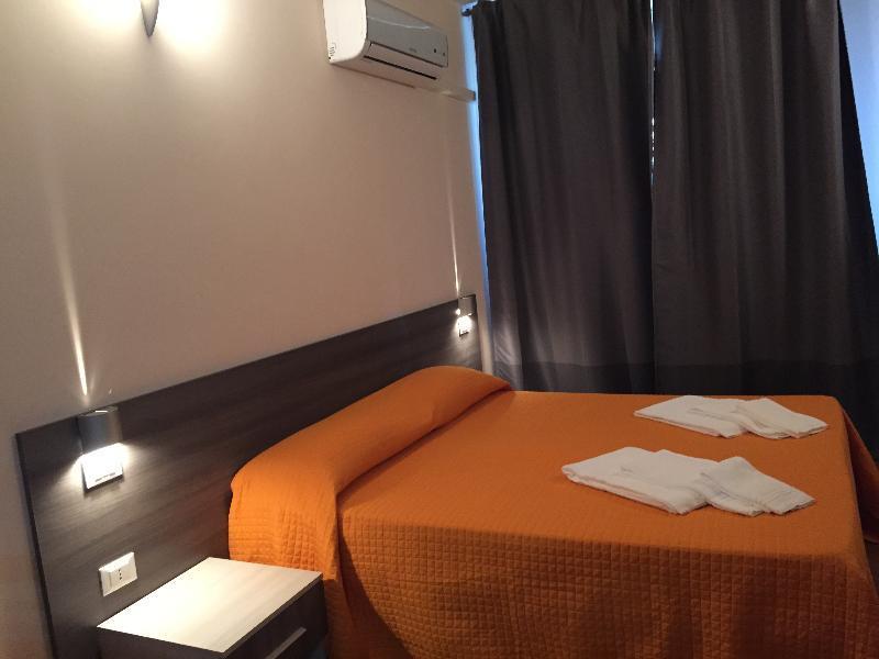 Al Borgo Aparthotel Sarzana Luaran gambar