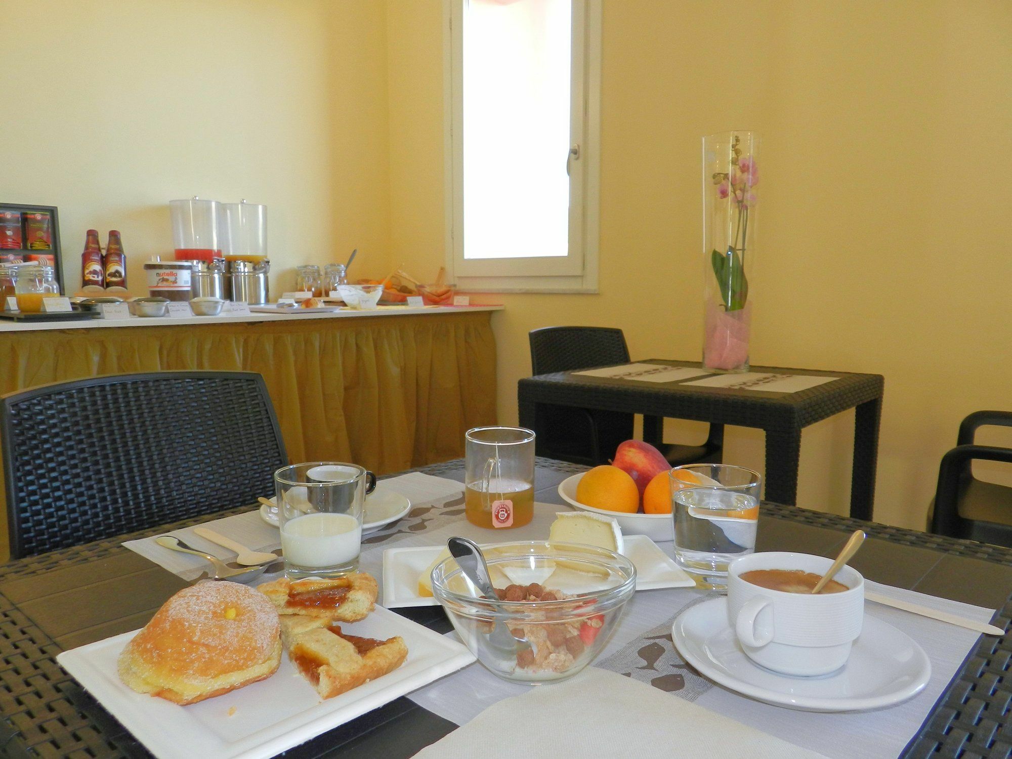 Al Borgo Aparthotel Sarzana Luaran gambar