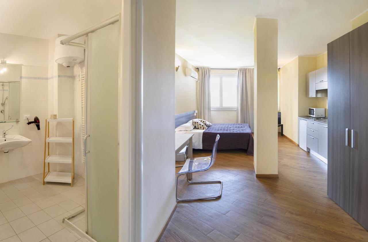 Al Borgo Aparthotel Sarzana Luaran gambar