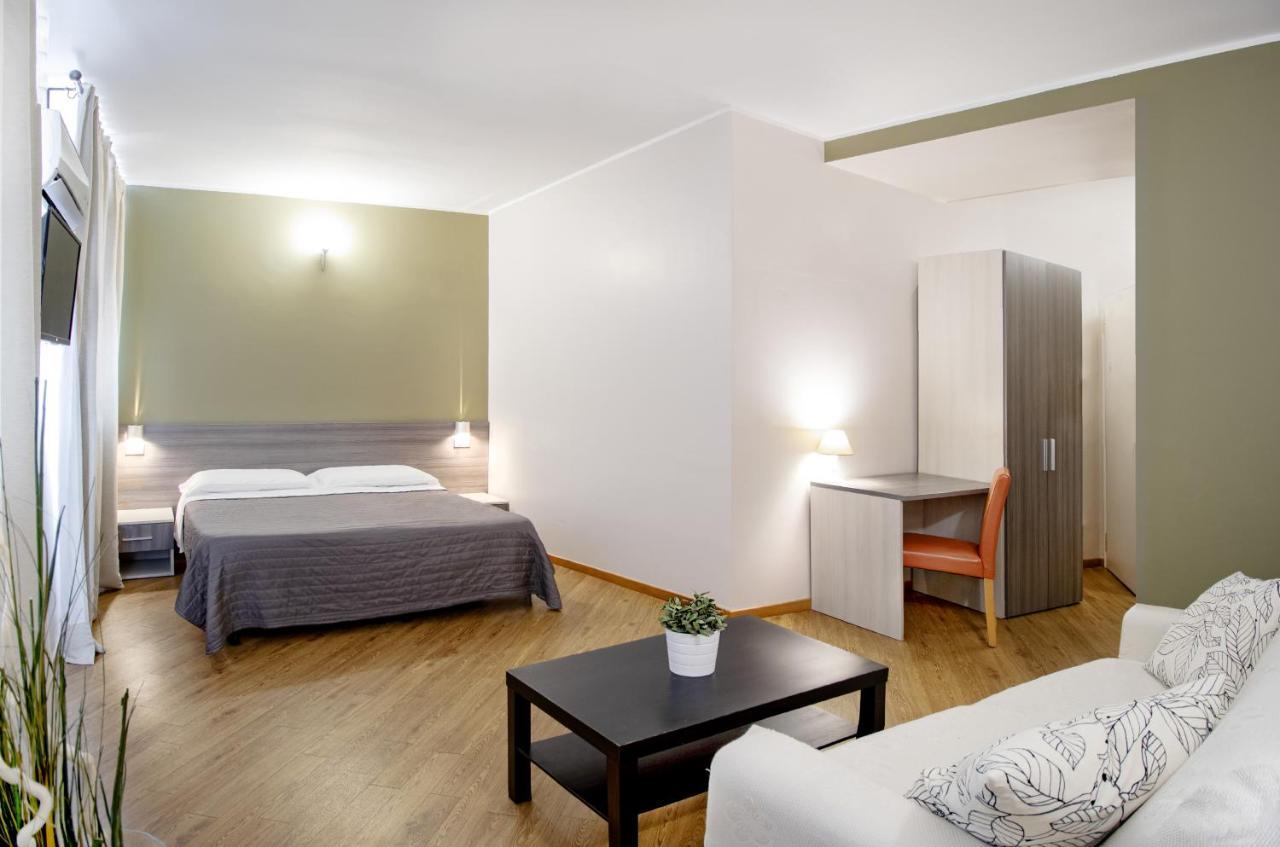 Al Borgo Aparthotel Sarzana Luaran gambar